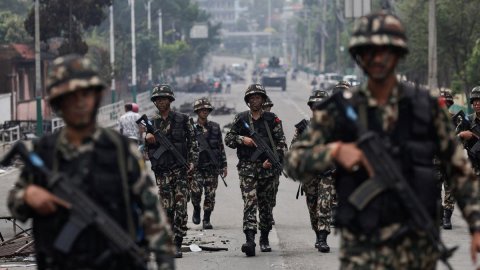 Sifain nukume Nepal ge maguthah bandhu koh Curfew iulaanu kohfi
