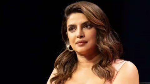 Isthihaarakah enme bodu agu nagaa tharinge list ge kureegai Priyanka!