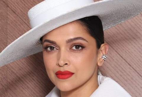 Deepika ge film thakun eyna ah enme haassa film akee mi'ee!