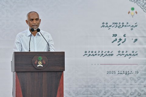 Meyvaa aai tharukaaree ge agu bodu kuree siyaasee beynumeh gai: Raees