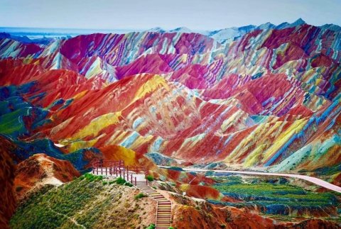 Rainbow Mountains: China in fenna gudhurathuge ajaibeh!