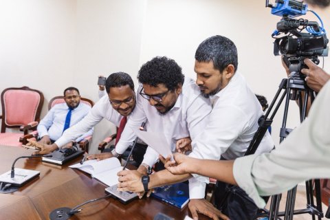 Committee mic ah gehlun dhin massalagai 3 memberun ge athun agu nagan nimmaifi