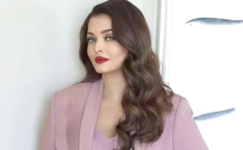 Aishwarya dhookohli kaamiyaabu baeh film thah!