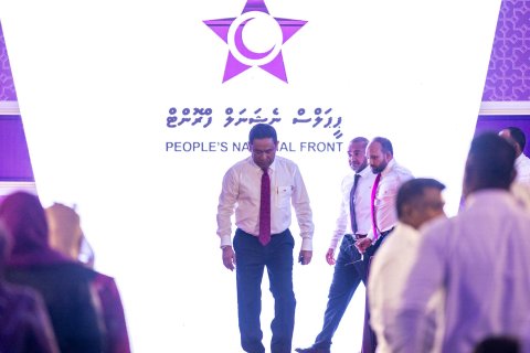Raajjeygai mivaguthu emme maguboolu siyaasee leaderakee Raees Yameen: Survey