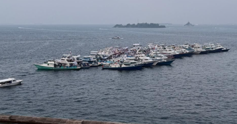 Bidheyseen hoadhumuge namugai hulhumale falhugai oiy gina adhadheh ge dhoanithakah fuluhun araifi