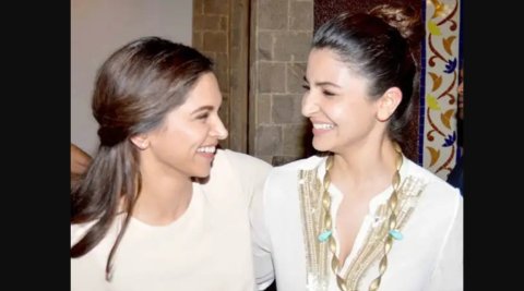 Anushka aai Deepika ge koalhun feshunee keehve?