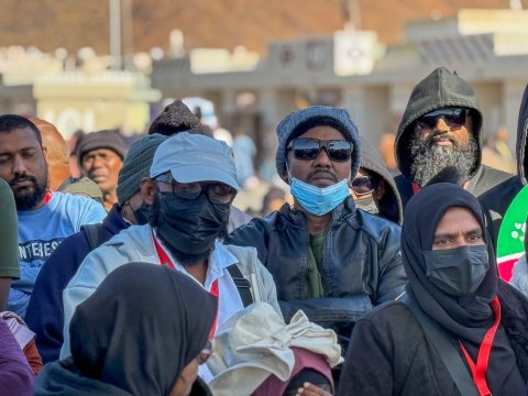 Roadha mahu Umra ah dhaa faraaiythakah dollar vikka muhdhathu ithuru kohfi