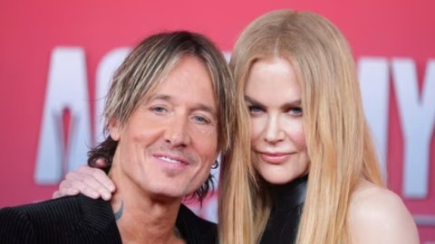 19 aharah fahu enme fahun Nicole aai Keith ge kaiveni nimumakah!