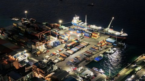 Beyrun anna boat faharah 24 gadi irah port limit hulhuvaalan nimmaifi