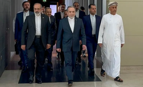 America aa eku beyvvi mashvarathakakee ummeedhee feshumeh: Abbas Araghchi