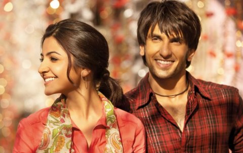 Dhuvahaku ves Ranveer aa rahtehi nuvaane kamah Anushka bunee keehve?