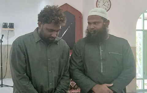 Feydhoo saloon eh gai massakai kuraa Lanka meehaku islam vejje