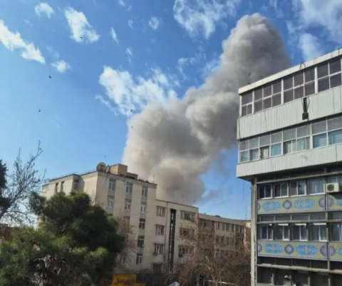 Iran in Israel ah missile hamalaathakeh fonuvaalaifi