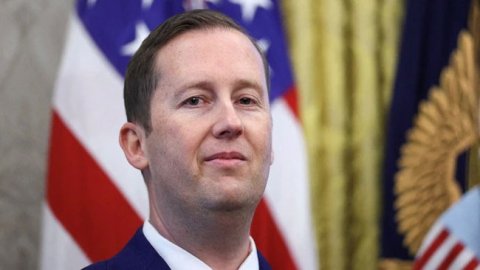 Mashvaraa bahdhaluvumakah america mandhoobaku raajje vadaigannavanee