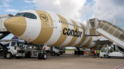 Hoonu moosumugai Condor airline in alun raajje ah dhathuru thah fashanee