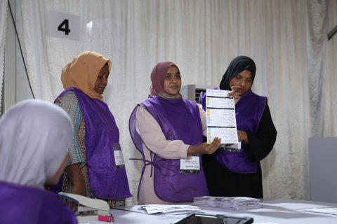 Manadhoo gai vagu vote elhikan falhaa araifi