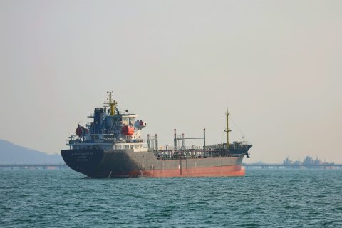 Iran sarahadhdhun dhathuru kura komme ulhandhakun 2 million dollar ge fee eh naganee