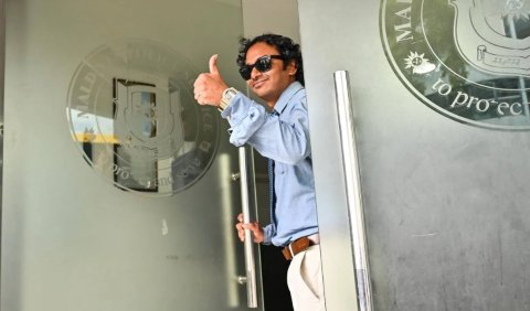 Adhadhu noohuge editor hassan fuluhah haaziru kurumun huree hanu!