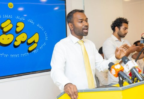 Meekail Fayyaz ah: Party hingaeh nulevunu, memberun beynumee badhalu kuran