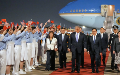 Trump aai China ge Raees Xi ge rasmee bahdhaluvun miadhu Beijing gai