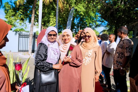Faadu kiyan feshumun city thakuge anhenunge committee ge raeesun ge musaara 33,000rf. ah kuda koffi