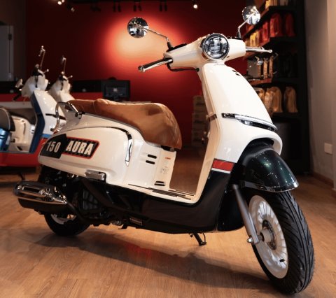 MotoX Maldives in hiygaimu CF MOTO 150 Aura tha'rafu koffi