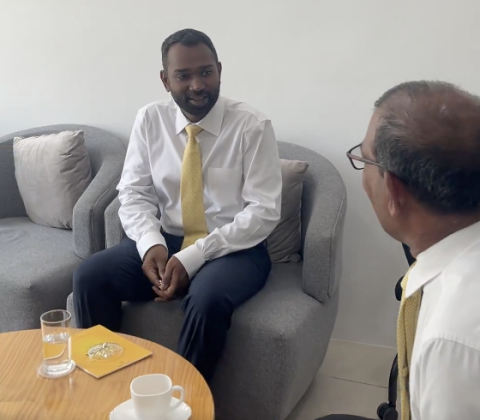 Vaadhaveri ethereyge koalhumakah fahu, Nasheed aai Meekail bahdhalu kuravvaifi