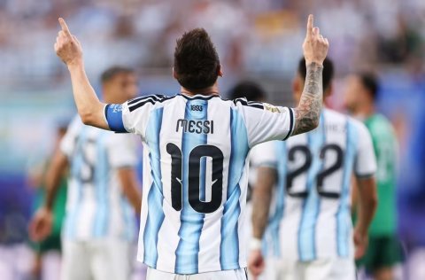 Messi ge record hat-trick aaeku argentina ah rangalhu feshumeh