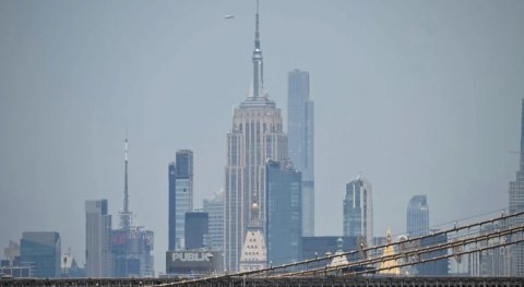 Empire State Building ge enme uhah araa jehsi stunt aa eku hahyarah!