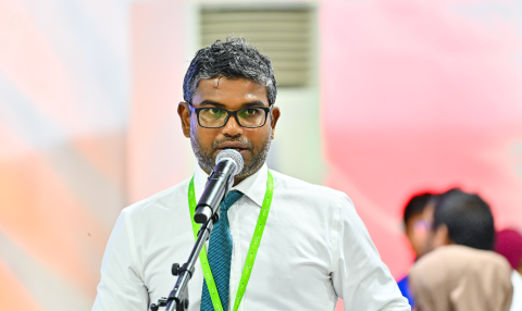 V. Thinadhoo raees Shujau ge gondi gehlijje kamah kanda alhaifi