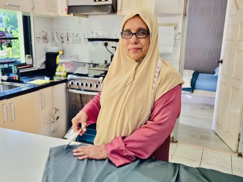 PEOPLE: Reyzarakun Azeeza feshi fehumuge dhathuru 70 aharuga ves fanduvumeh nei!