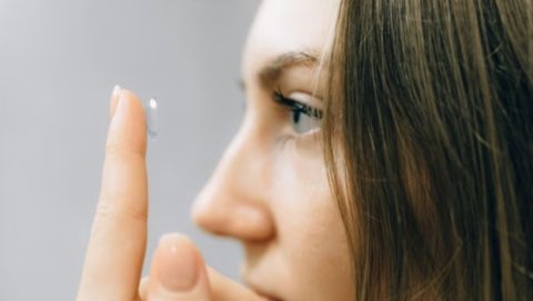 Nama nama contact lense aa eku nunidhaathi, loluge fenun gehlidhaane!