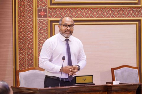 Home ministry ge siyaasee muvazzafun ge adhadhu komme dhuvahaku badhaluvey: Ihsaan