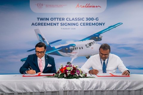 Maldivian in twin otter ge 2 boat gannanee