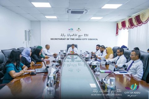 S. Hithadhoo in viyafaari ah 19 bimeh 20 aharah kuyyah dhookuranee