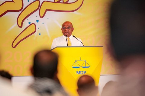 Savaahili alun addu rayyithunnaa havaalu kuraanan: Shaahid