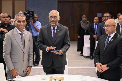 Raees ge advisor Janaa ge bank hulhuvumun gin bayaku social media gai faadukiyanee