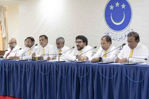 Raees ge vaahakafulhu dhogukoh MDP: 40 percent dollar maarukuran rngrr dhiraasaa kurumeh nethi