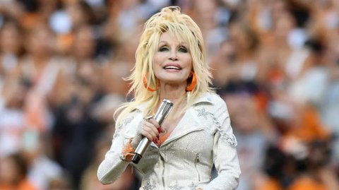 Dolly Parton ge maraa eku eyna ge lava thah Spotify chart ge enme kuriah!
