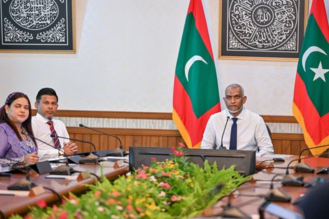 Raajjeyge kandun thelaai maudhan negumah gaanooneh hadhan vazeerunge majlis in ninmaifi