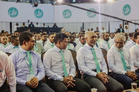 Gaumaai party ge maslahathu iskuran Raees Muizzu govaalavvaifi