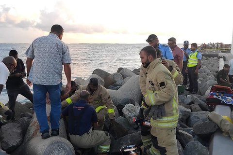 Usfansgandu kairee bajiya gaathakugai thaashivi meehaa salaamaiy koffi